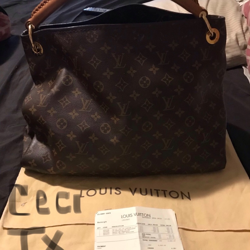 SALE 900 USD
ARTSY MM Date code SD4114